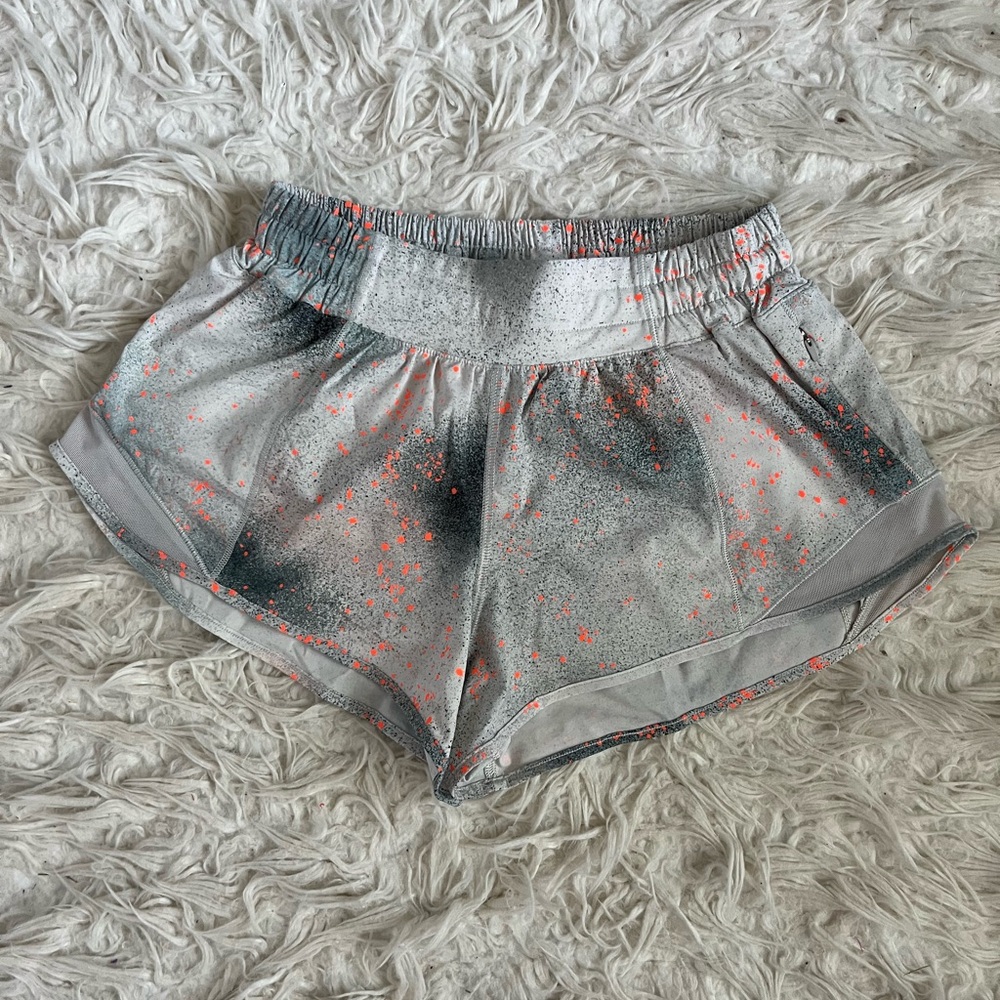 lululemon size 4 hotty hots